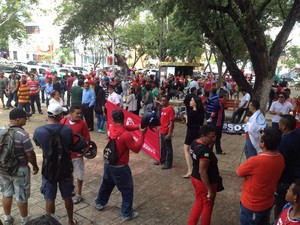 Entidades voltaram às ruas para protestar contra PL da terceirização (Foto: Gustavo Almeida/G1)