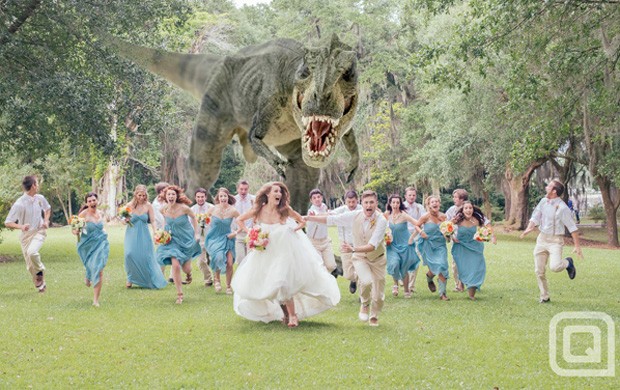 Fotógrafo Quinn Miller criou montagem que mostra noivos e convidados fugindo de dinossauro e imagem fez sucesso na web (Foto: Reprodução/Facebook/Quinn Miller)