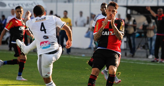 Pablo Guerrero Ponte Preta Flamengo (Foto: Douglas Pingituro / Agência Estado)