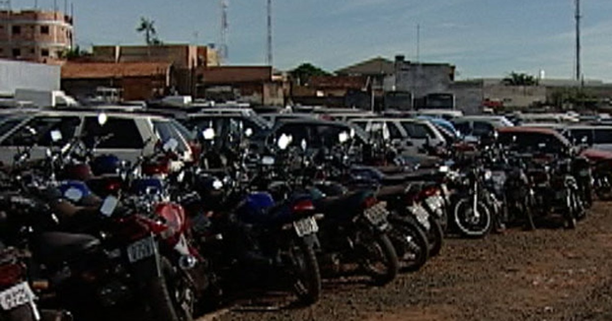 G1 Veículos apreendidos em pátio de Uberaba devem ir a leilão em 3 meses notícias em
