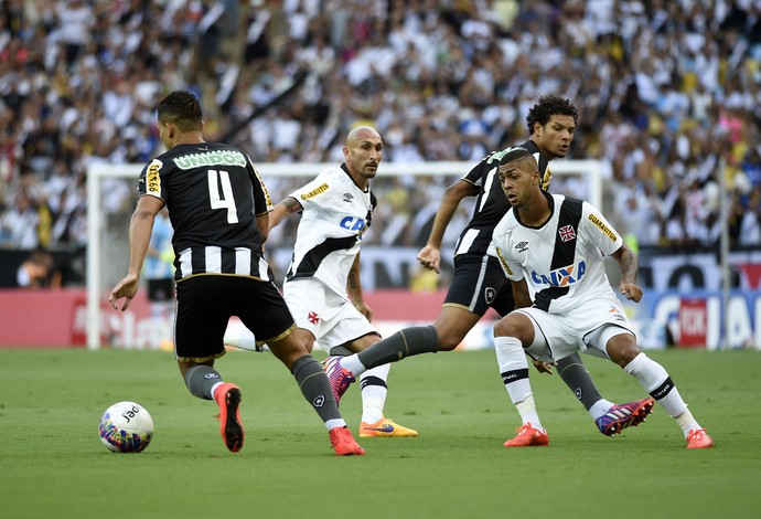 Vasco x Botafogo - lance de jogo (Foto: André Durão) Vasco x Botafogo - lance de jogo (Foto: André Durão)