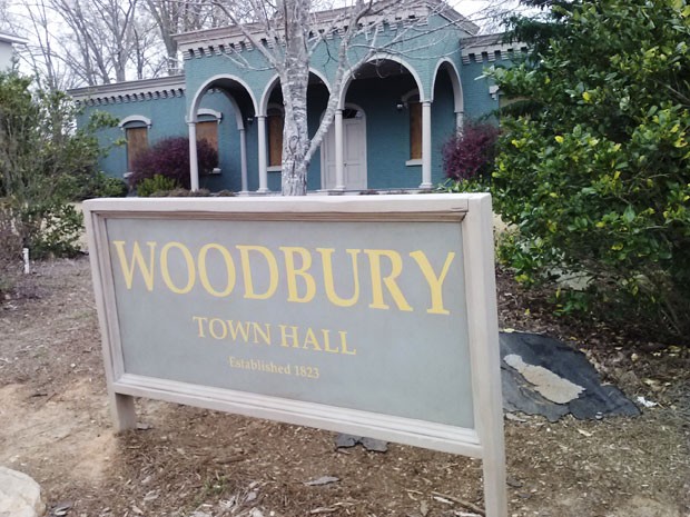 A falsa prefeitura de "Woodbury", cidade fictícia da série The Walking Dead construída em Senoia, na Geórgia (Foto: Colleen Jenkins/Reuters)