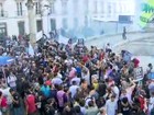Servidores protestam na frente da Alerj contra pacote do governo