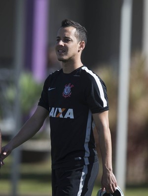 Liberado, Rodriguinho pode ser opção no banco contra o Figueirense