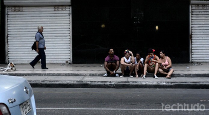 Turma de jovens no Boulevard San Rafael (Foto: Giordano Tronco/TechTudo) Turma de jovens no Boulevard San Rafael (Foto: Giordano Tronco/TechTudo)