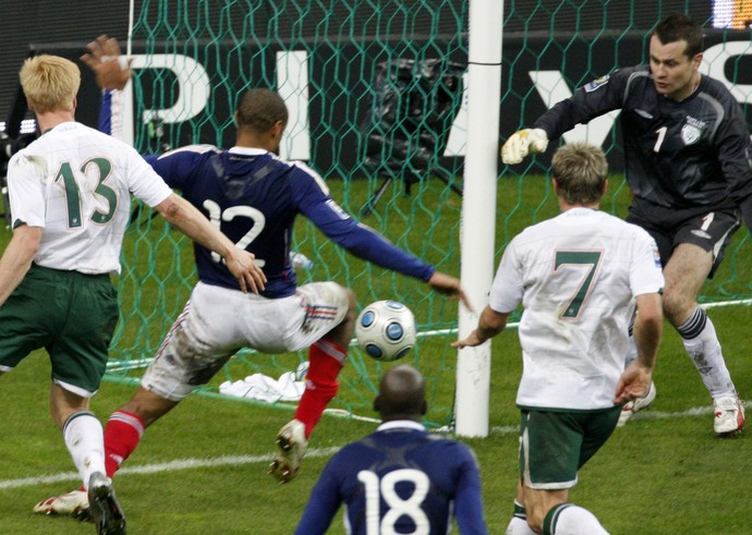 Thierry Henry França x Irlanda 2009 (Foto: AP)