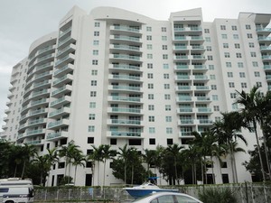 Luiz Tadeu Leite, segundo apuração, vive em apartamento luxuoso em Miami, EUA. (Foto: Reprodução / Inter TV )