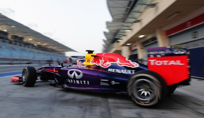 RBR enfrentou novos problemas nesta quinta-feira e completou apenas 39 voltas (Foto: Getty Images)