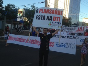 Vinícius Albernaz reclama do plano de saúde dos servidores públicos do Tocantins (Foto: Jesana de Jesus/G1)