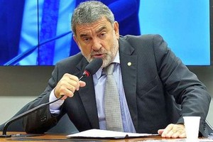Laerte Bessa (PR-DF), ex-delegado de polícia, é o relator da PEC que reduz a maioridade penal (Foto: Agência Câmara) Laerte Bessa (PR-DF), ex-delegado de polícia, é o relator da PEC que reduz a maioridade penal (Foto: Agência Câmara)