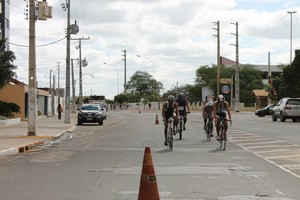 Triathlon Petrolina (Foto: Magda Lomeu)
