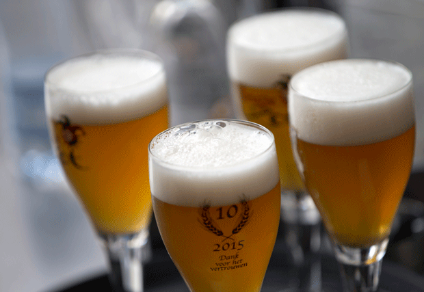 Fabricante cria 'cervejoduto' subterrâneo de 3 km em cidade belga (Foto: Virginia Mayo/AP)