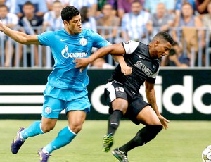 Hulk na partida do Zenit contra o Málaga (Foto: Reuters)