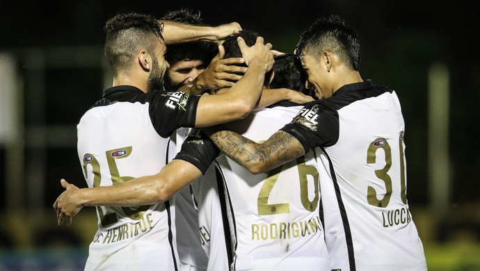 Após nova vitória, Noriega vê Timão sólido: 