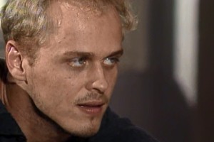 Alexandre diz a Alberto que nesta vida ou na outra se vingará dos que estão contra ele (Foto: CEDOC/TV Globo)