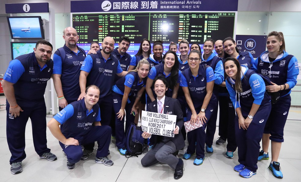 Osasco desembarcou no Japão e já seguiu viagem para Kobe (Foto: Fotojump) Osasco desembarcou no Japão e já seguiu viagem para Kobe (Foto: Fotojump)