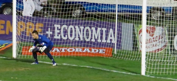 Weverton, goleiro do Atlético-PR (Foto: Fernando Freire)