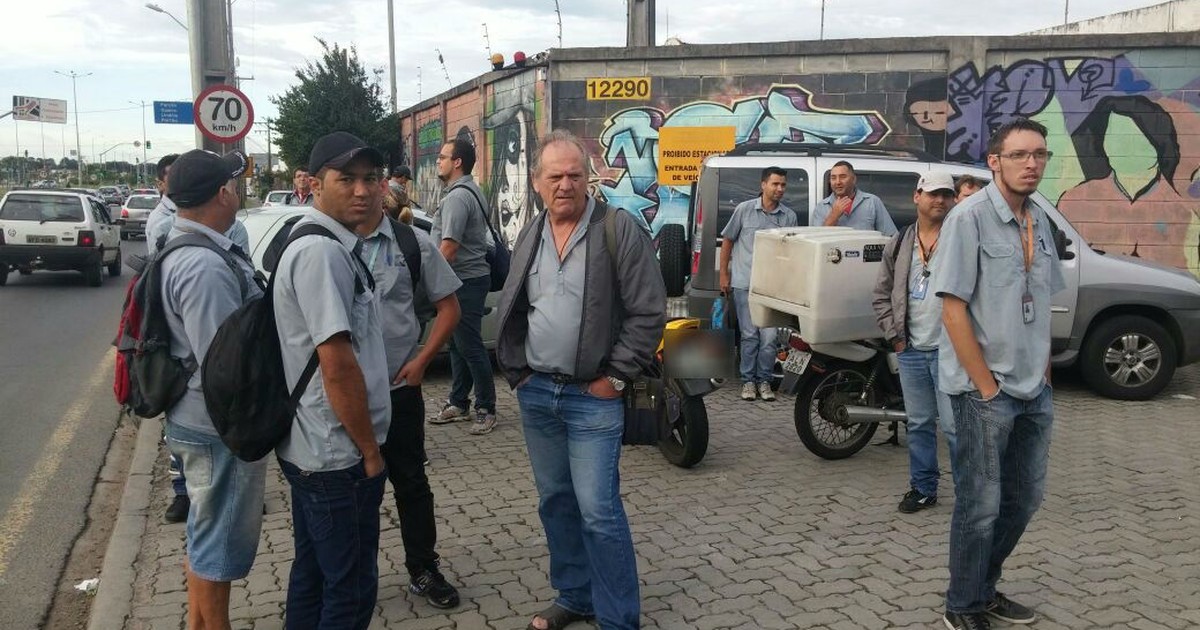 Após ato, motoristas e cobradores de Curitiba recebem parte dos ... - Globo.com