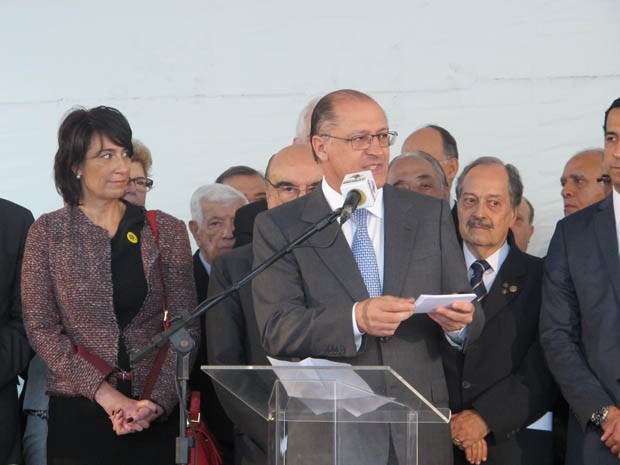 Alckmin participa das festividades em Santos, inaugura e anuncia investimentos (Foto: Mariane Rossi/G1)