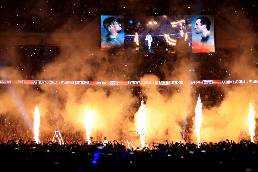 Cerca de 90 mil pessoas presenciaram a luta em Londres (Foto: Getty Images)