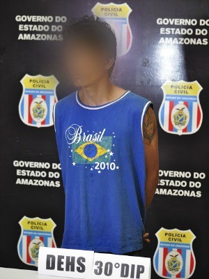 Suspeito foi apresentado na sede da Delegacia Geral, em Manaus (Foto: Divulgação/ Polícia Civil)