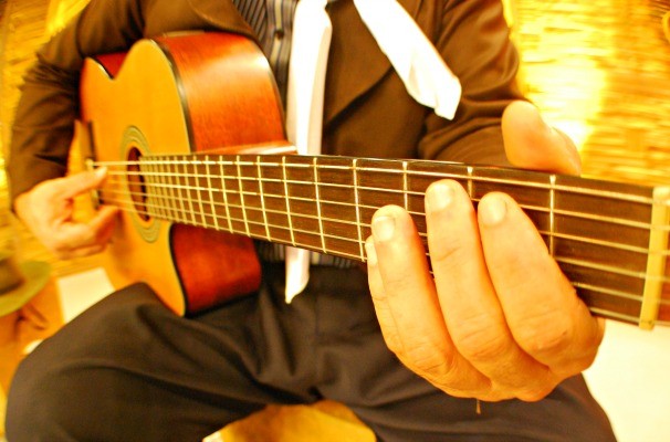 violão (Foto: Daniel Bittencourt/RBS TV)