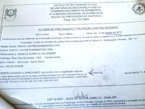 Prefeitura entrega documentos à Policia em que grifa responsabilidade dos Bombeiros incêndio boate santa maria (Foto: Iara Lemos/G1)