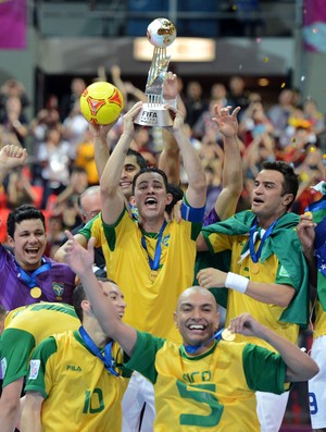 vinicius brasil campeao Brasil Espanha Mundial de Futsal (Foto: AFP)