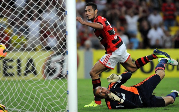 Hernane gol Flamengo x Fluminense (Foto: André Durão / Globoesporte.com)