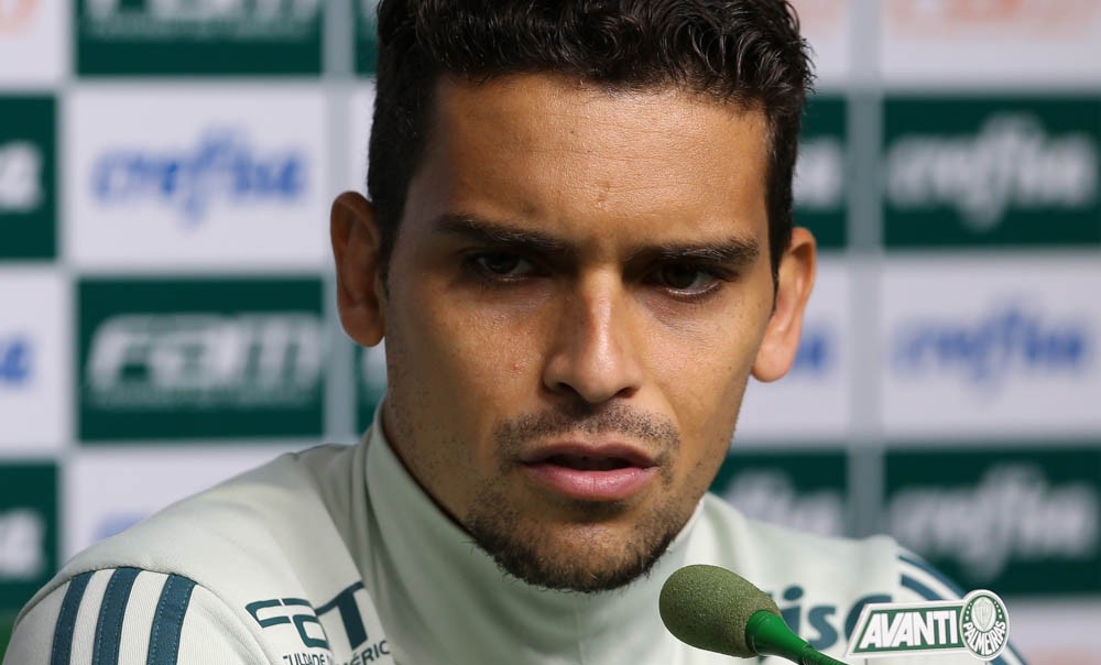 Jean deve ser desfalque em mais jogos por recuperação, mas Verdão descarta cirurgia