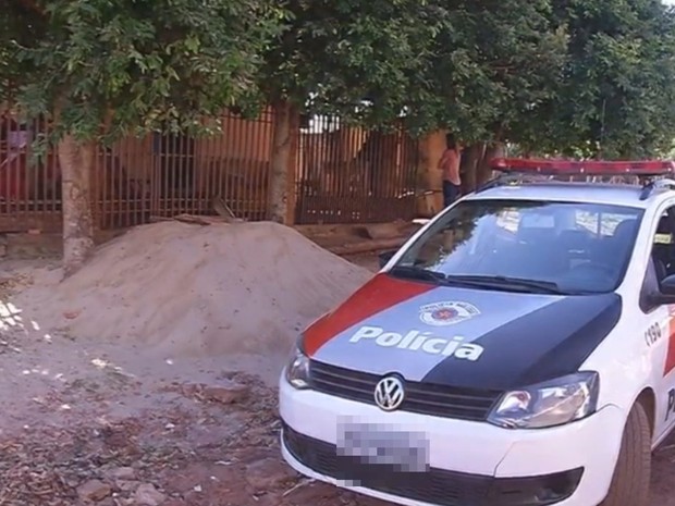 Casa do suspeito onde criança foi estuprada (Foto: Reprodução/ TV TEM) Casa do suspeito onde criança foi estuprada (Foto: Reprodução/ TV TEM)