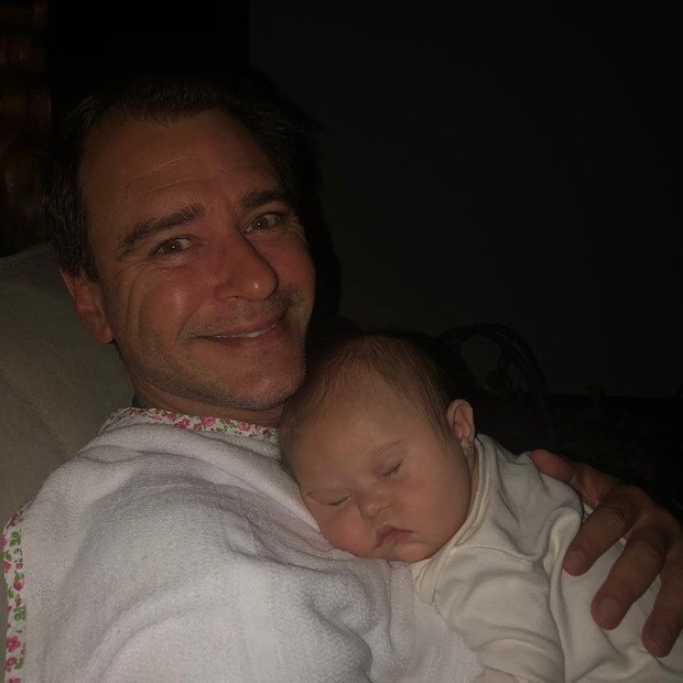 Thyrso e a filha, Maria Cecília (Foto: Reprodução/Instagram) Thyrso e a filha, Maria Cecília (Foto: Reprodução/Instagram)