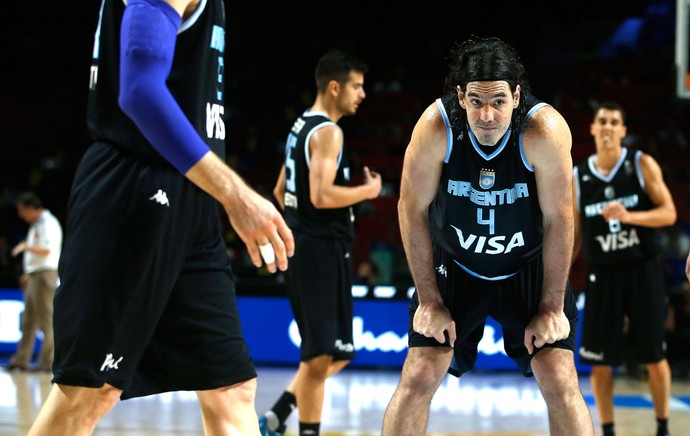 Luis Scola Brasil X Argentina mundial de basquete (Foto: Agência AP)