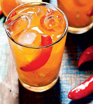 CAIPIRINHA-DE-TANGERINA-COM-PIMENTA-DEDO-DE-MOÇA (Foto: CAIPIRINHA-DE-TANGERINA-COM-PIMENTA-DEDO-DE-MOÇA) CAIPIRINHA-DE-TANGERINA-COM-PIMENTA-DEDO-DE-MOÇA (Foto: CAIPIRINHA-DE-TANGERINA-COM-PIMENTA-DEDO-DE-MOÇA)