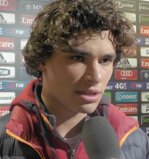 Ex-Corinthians, Dodô sofre nova lesão no joelho esquerdo em jogo do Roma