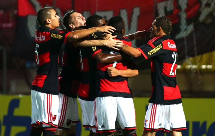 Comemoração do Flamengo contra o Taboão da Serra - Copinha (Foto: Marcos Bezerra / Agência estado)