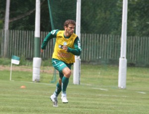Lucas Mendes no treino do Coritiba (Foto: Gabriel Hamilko / GloboEsporte.com)