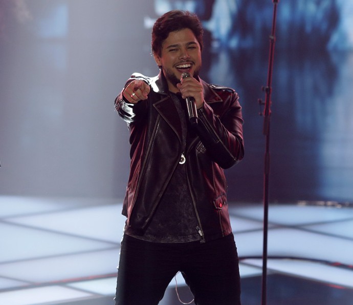 Renato Vianna cantou sucesso de John Lennon e Paul McCartney no palco do 'The Voice' (Foto: Artur Meninea/Gshow) Renato Vianna cantou sucesso de John Lennon e Paul McCartney no palco do 'The Voice' (Foto: Artur Meninea/Gshow)