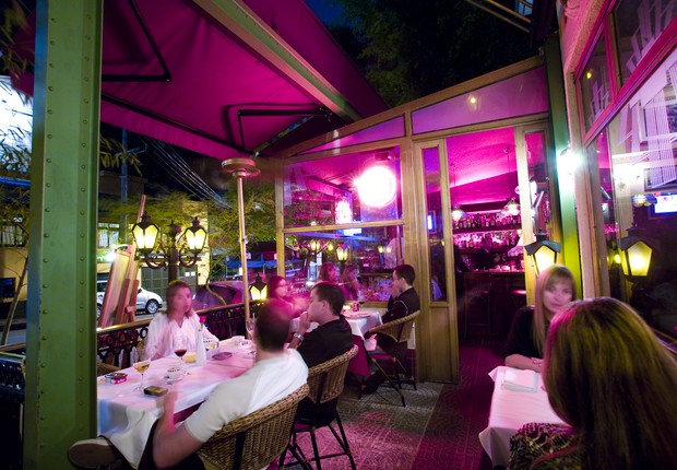 Dono do Paris 6, Isaac Azar comanda o restaurante mais instagramável do  país - 29HORAS