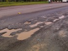 Motoristas reclamam de crateras abertas em rodovia no Norte do RS