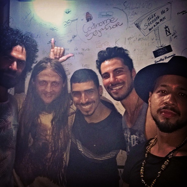 Integrantes da banda Tomothy Brownie em show no Rio (Foto: Reprodução/Instagram)