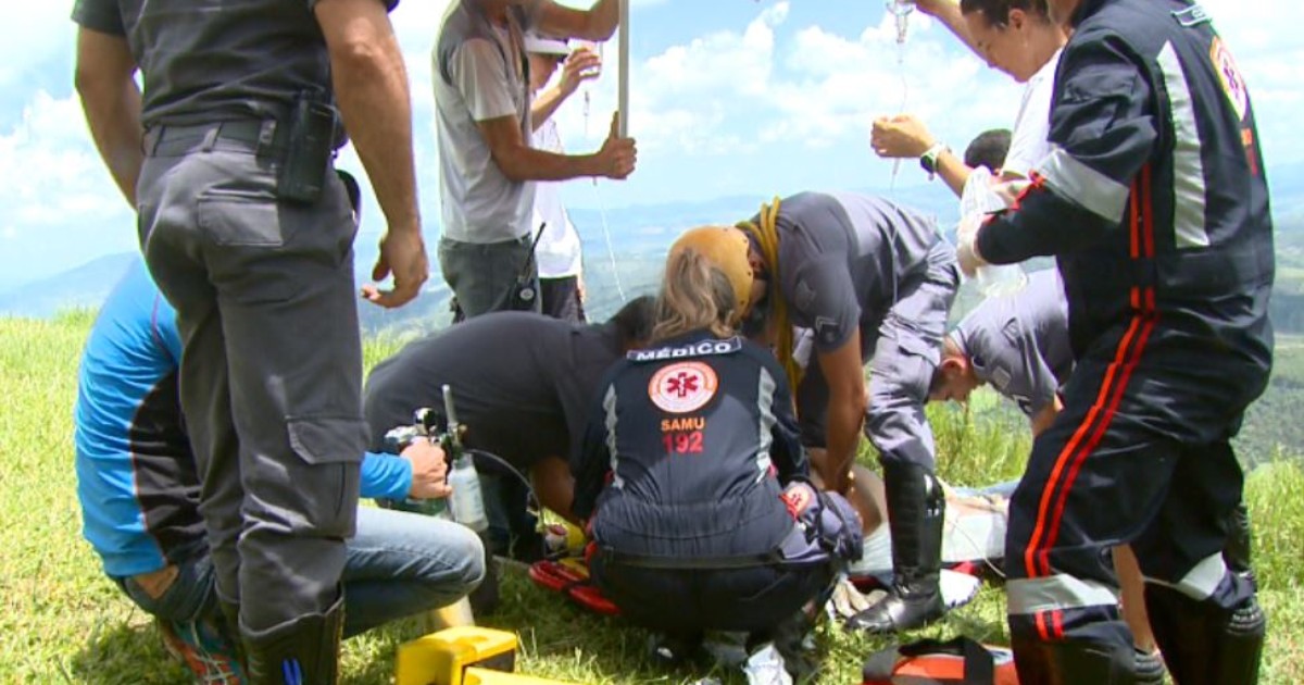 Piloto de parapente fica ferido após acidente em salto em Águas da ... - Globo.com