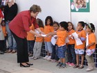 Dilma fala às mães em inauguração de creche em Betim, na grande BH