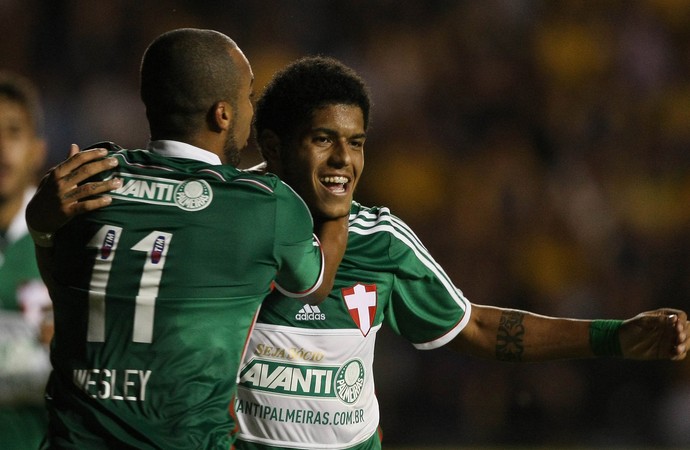 Wesley diz que se sente importante no time do Palmeiras: 'Quero ficar'