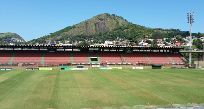 Estádio Engenheiro Araripe (Foto: Sidney Magno Novo/GloboEsporte.com)