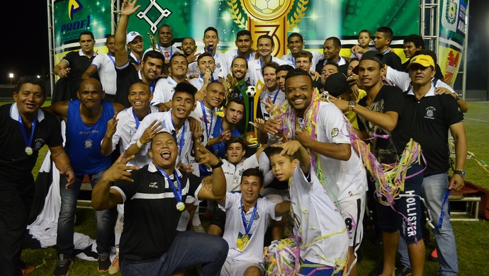 Santos-AP é o campeão do Amapazão 2015 (Foto: Rafael Moreira/GE-AP)