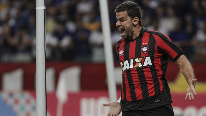 André Lima; Cruzeiro x Atlético-PR (Foto: Estadão Conteúdo) André Lima; Cruzeiro x Atlético-PR (Foto: Estadão Conteúdo)