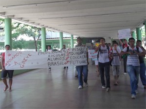 Estudantes fizeram manifestação (Foto: Divulgação/DCE-IFPB)