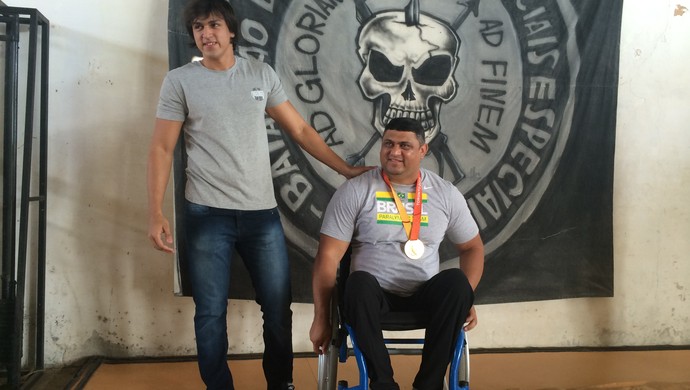Joseano Felipe - atleta paralímpico - medalha de ouro halterofilismo - Parapan Toronto 2015 (Foto: Carlos Cruz/GloboEsporte.com) Joseano Felipe - atleta paralímpico - medalha de ouro halterofilismo - Parapan Toronto 2015 (Foto: Carlos Cruz/GloboEsporte.com)