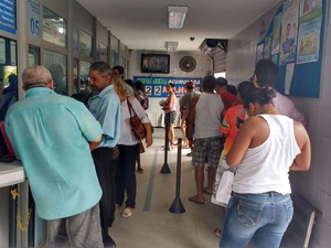 Casas Lotéricas em Maceió absorveram demanda desde o inícioda greve dos bancários (Foto: Marcio Chagas/G1) Casas Lotéricas em Maceió absorveram demanda desde o inícioda greve dos bancários (Foto: Marcio Chagas/G1)